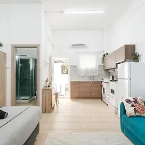 https://newly-renovated-e-c-studio-4-apartment.hotelsatayianapa.com