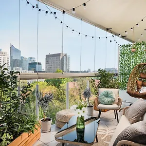 https://luxury-2-bedroom-apartament-skyline-with-15m-terrace.warsawhotelspoland.com